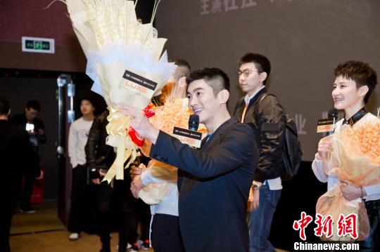 路演现场，杜江分享了拍摄的艰辛历程。　李南轩 摄