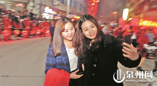 美女自拍发朋友圈 美女自拍发朋友圈