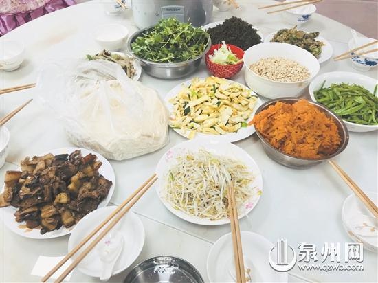 润饼菜做工烦琐,但是抵挡不了泉州人垂涎三尺的爱 润饼菜做工烦琐,但是抵挡不了泉州人垂涎三尺的爱