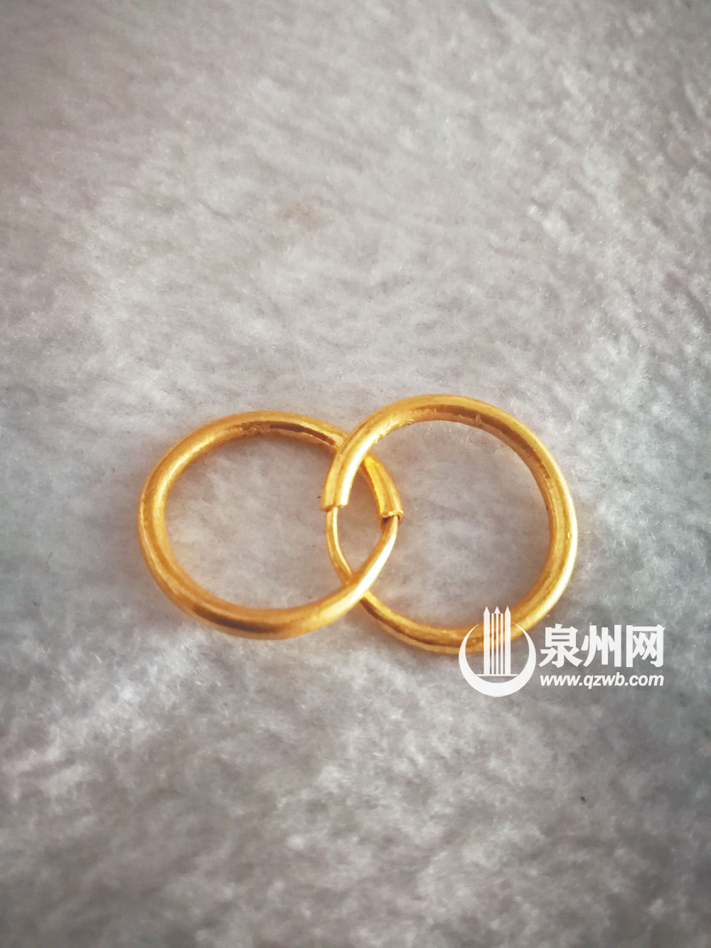 未婚蟳埔女所佩戴的耳环