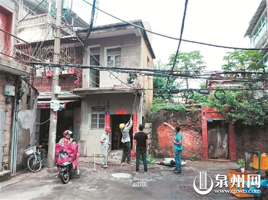打通前的奎霞巷 打通前的奎霞巷