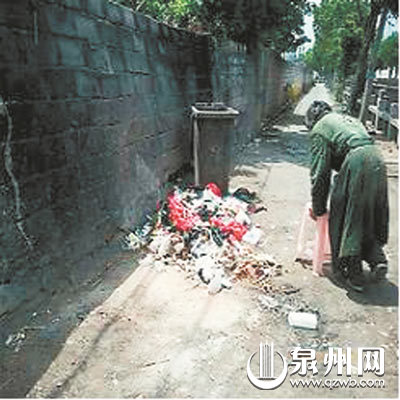 丰泽区清源街道排洪沟C段垃圾堆积