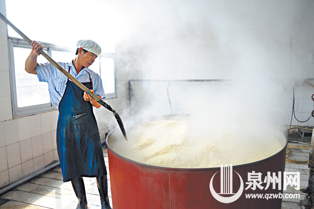 制醋从蒸糯米开始