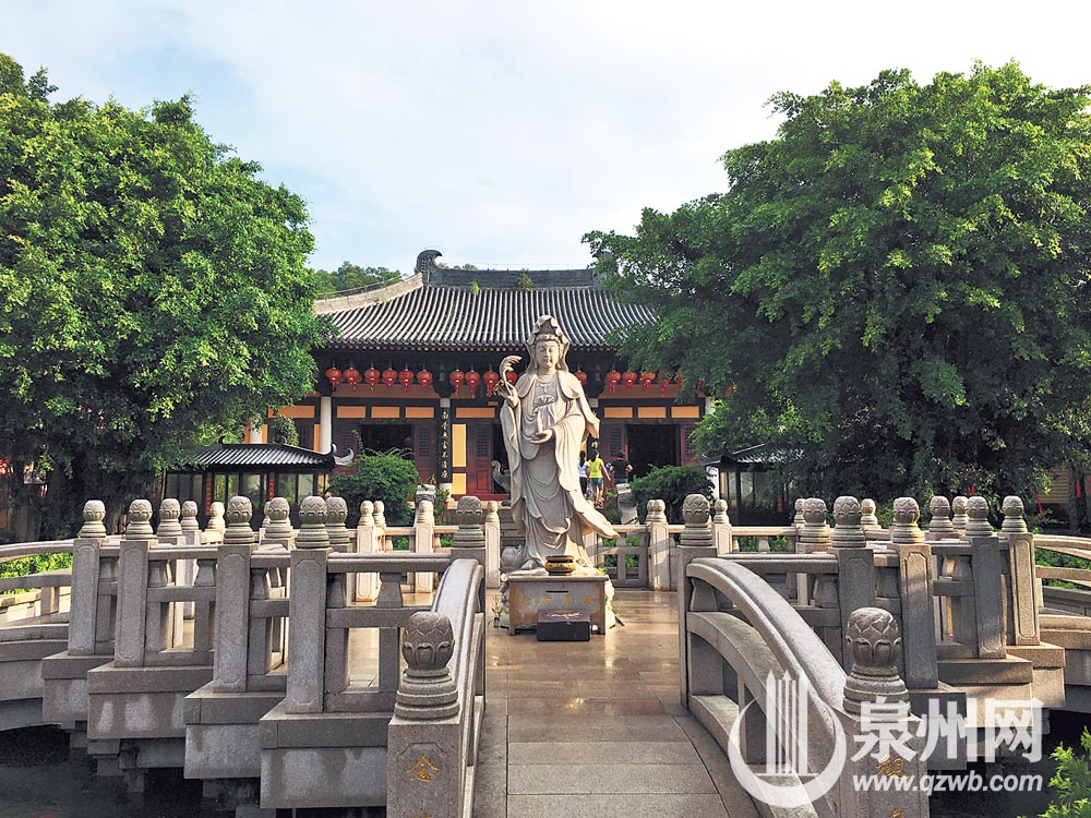 南台寺观音塑像