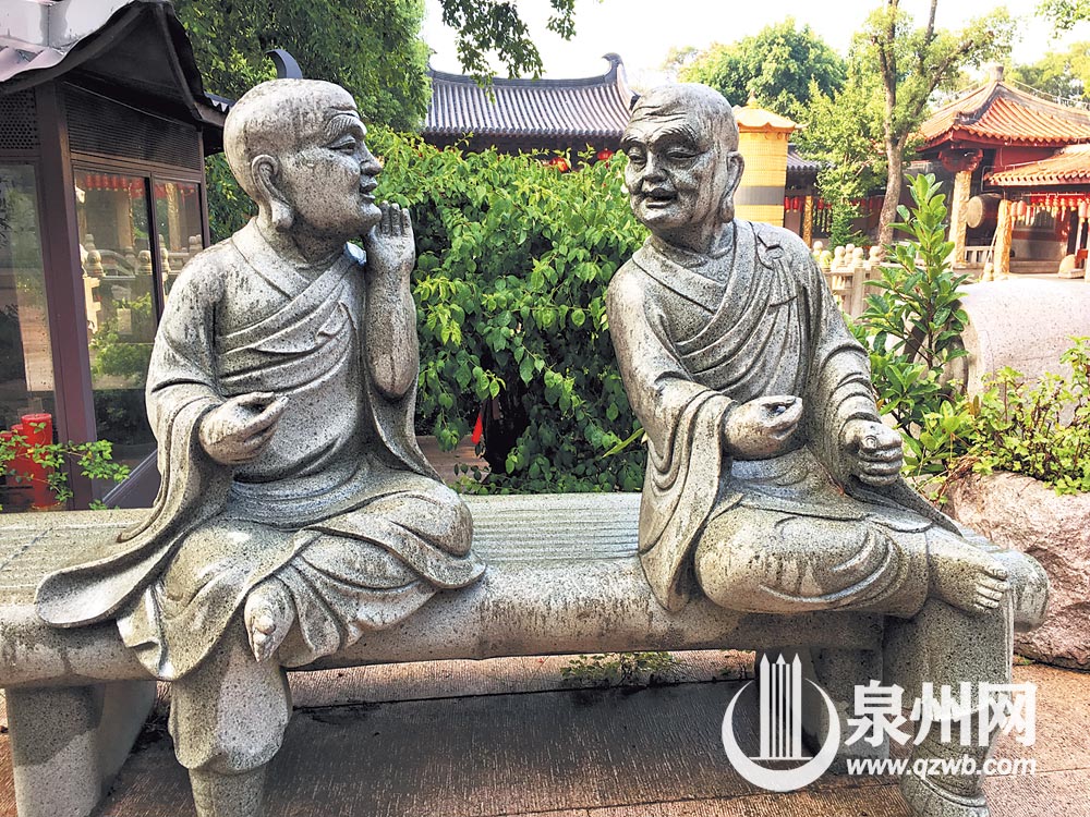 南台寺僧侣塑像