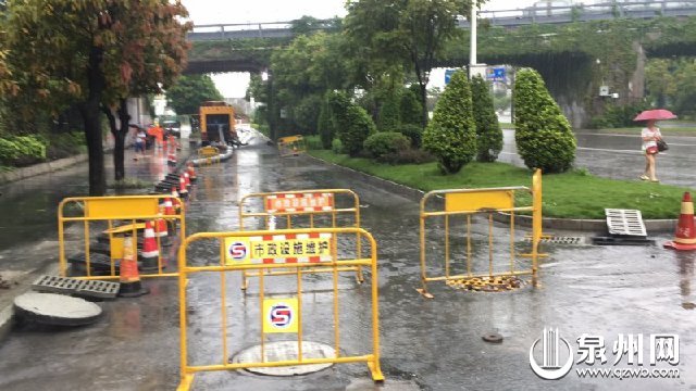 南北铁路桥积水已消，恢复双向通行（张晓明）