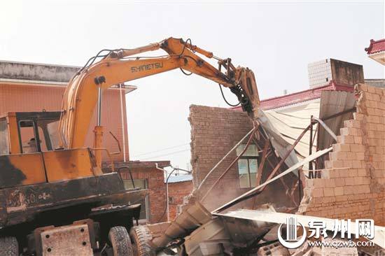 丰泽“百日拆违行动”第一战 城东5宗新增违建被拆 丰泽“百日拆违行动”第一战 城东5宗新增违建被拆