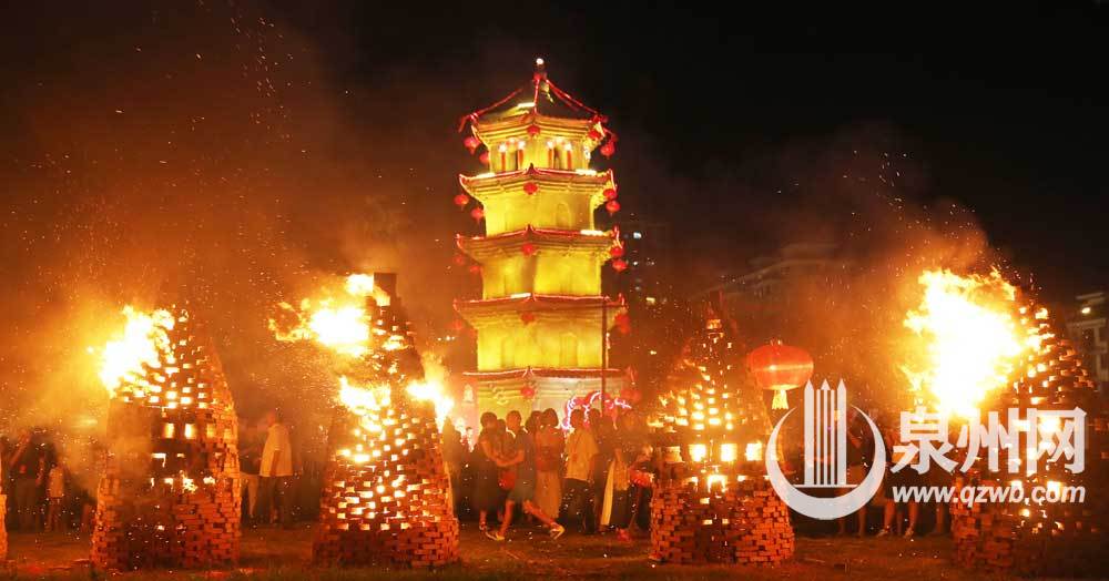 “白塔点灯”“烧塔仔”晋江安海各种传统民俗齐上演 “白塔点灯”“烧塔仔”晋江安海各种传统民俗齐上演