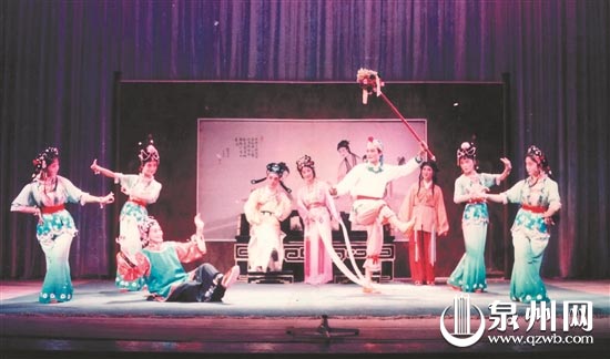 改革开放之初，梨园戏传统剧目深受欢迎。（林小伟 供图）