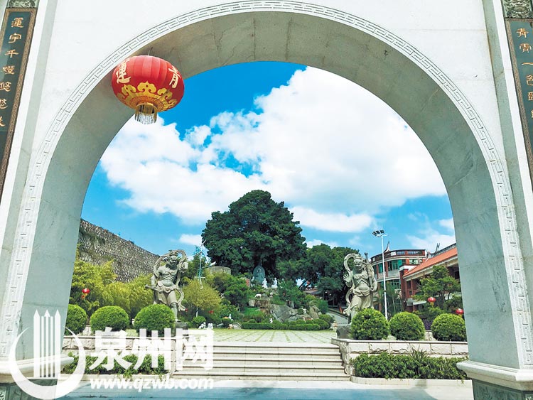 青莲寺风光旖旎