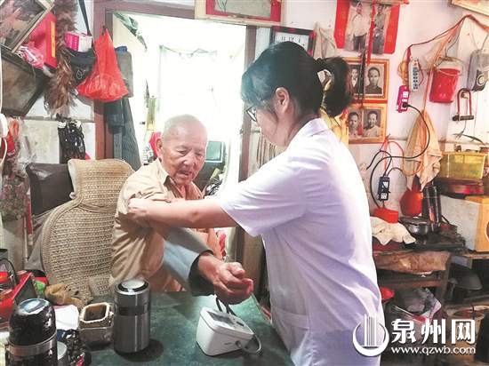 泉州90岁以上老人逐年增多 探寻他们长寿“秘决” 泉州90岁以上老人逐年增多 探寻他们长寿“秘决”