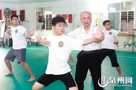苏瀛汉设立了一个固定的传习场所，教授海内外的学生练习永春白鹤拳。