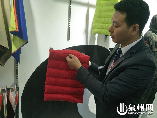 上千台织机齐刷刷自动干活，晋江智能车间令人震撼