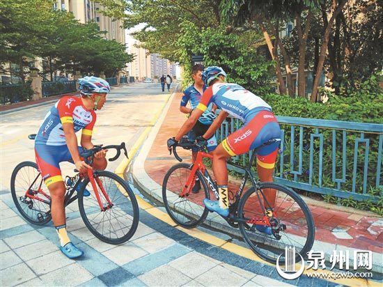 先期抵达泉州的选手抓紧时间热身