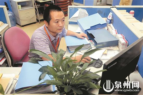 奋战新闻一线 “爱心记者”暖人心