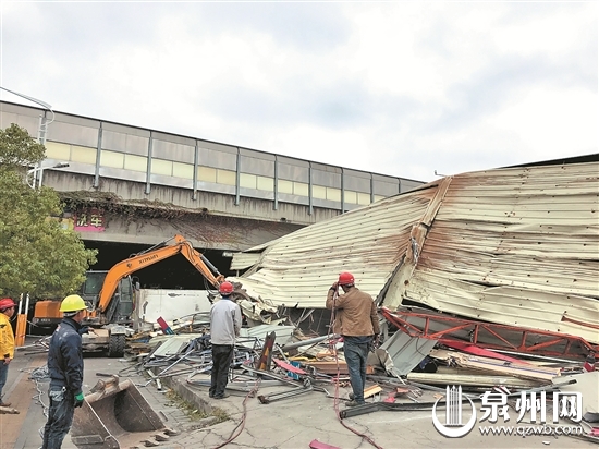 历史违建被拆 未来将变绿地 历史违建被拆 未来将变绿地