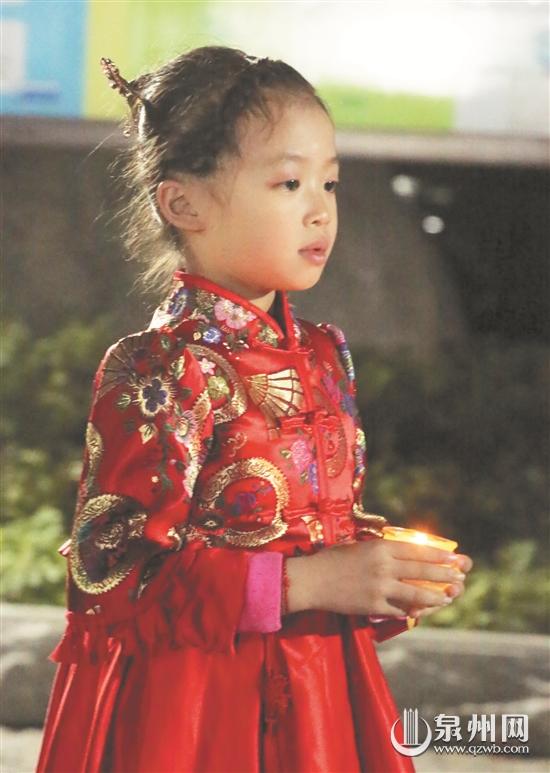 小女孩也有小心愿