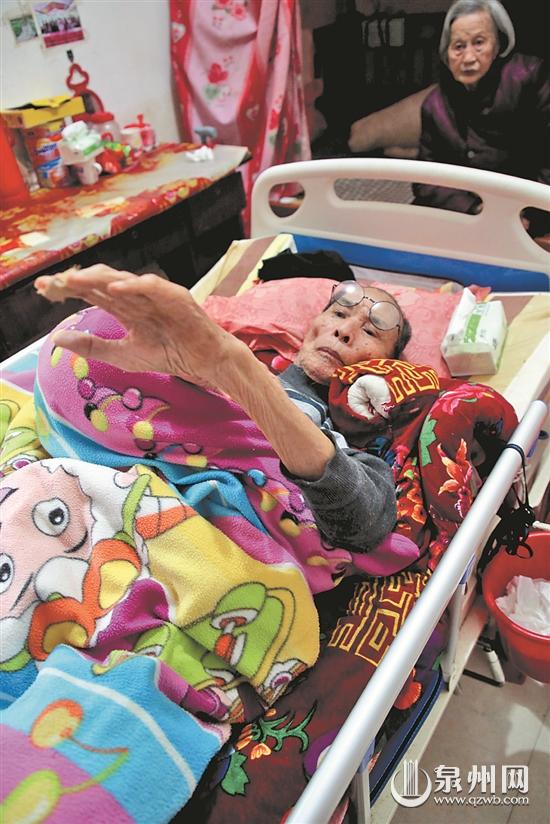 中风11年的他想站起来:我有一个梦,帮父亲撑起这个家