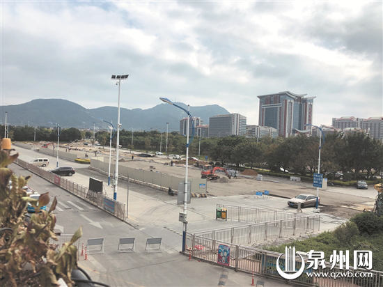 泉州火车站站前广场计划设置8分钟接客通道，预计春运中期启用，届时火车站二楼拥堵状况将得到缓解。