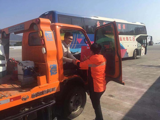 平安产险福建分公司：平安护航   温暖回家路