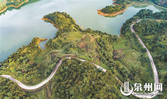 去年泉州完成农村公路建设改造360公里，图为安溪境内的农村公路。（林思宏摄）