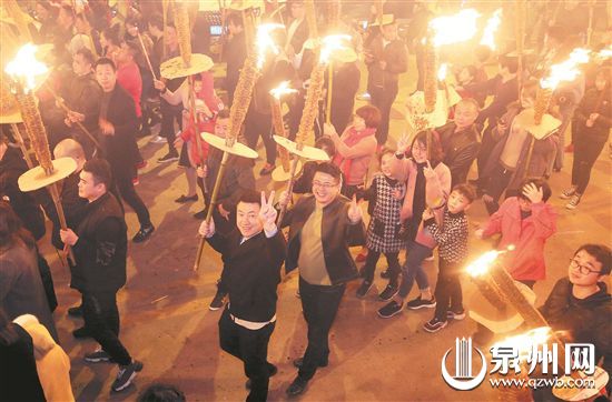 千米“火龙”送吉祥
