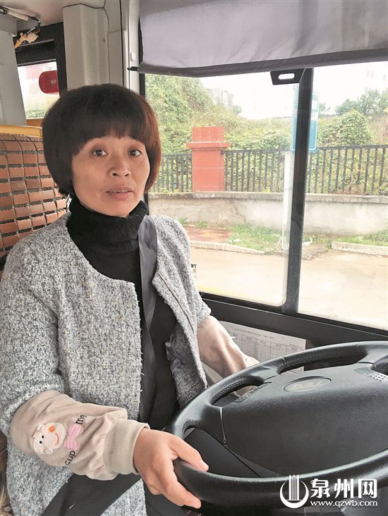 “三八”国际妇女节特别报道 60路公交上的8朵金花