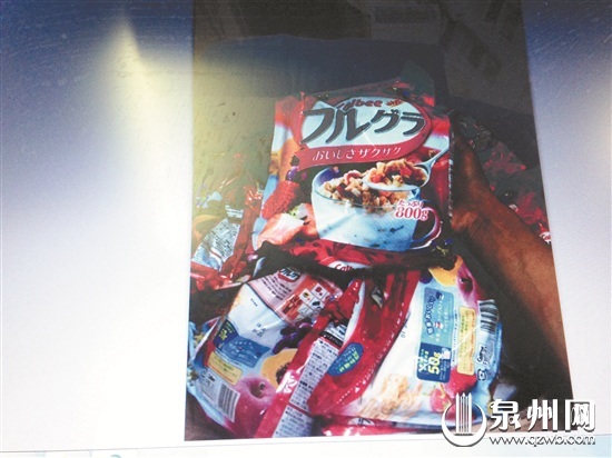 这款无中文标识的进口麦片，是阿盛打的第一次官司，法院判决商家赔偿10倍货款。