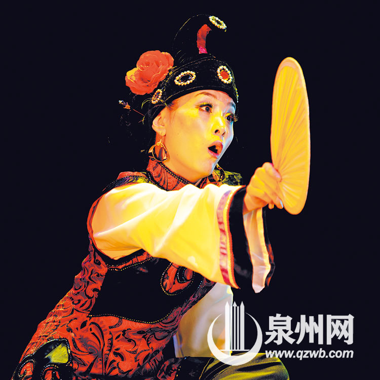 媒婆是典型的高甲丑角