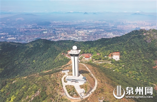一城晴雨四处景
