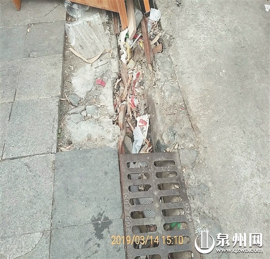 丰泽区东海湾生活亲子广场井盖缺失