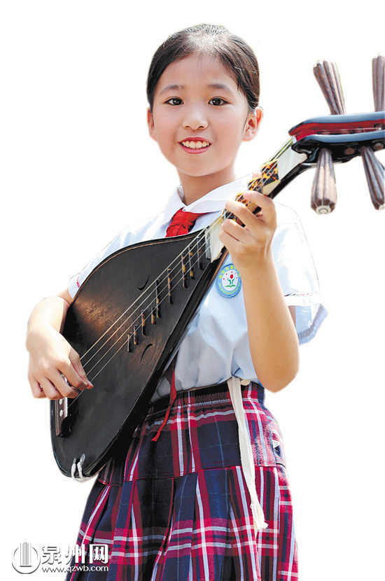 少儿南音队伍吹响西街