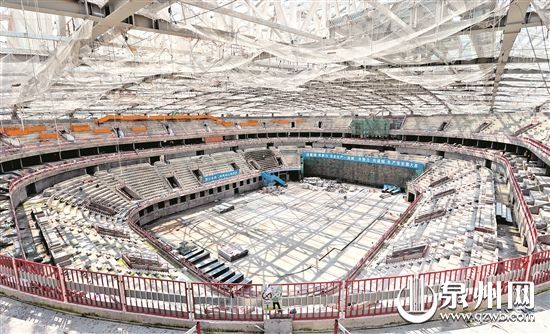 作为世中运主场馆,晋江市第二体育中心项目总建筑面积18.7万平方米,总投资约21亿元,主要包括“三馆两区一乐园”,即体育馆、游泳馆、训练馆、全民健身区、运动员生活区、嬉水乐园。图为正在进行室内装饰装修及幕墙施工的体育馆建设现场。 作为世中运主场馆,晋江市第二体育中心项目总建筑面积18.7万平方米,总投资约21亿元,主要包括“三馆两区一乐园”,即体育馆、游泳馆、训练馆、全民健身区、运动员生活区、嬉水乐园。图为正在进行室内装饰装修及幕墙施工的体育馆建设现场。