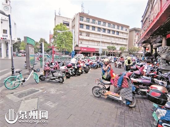 鲤城创新举措整治市区钟楼周边占道经营乱象