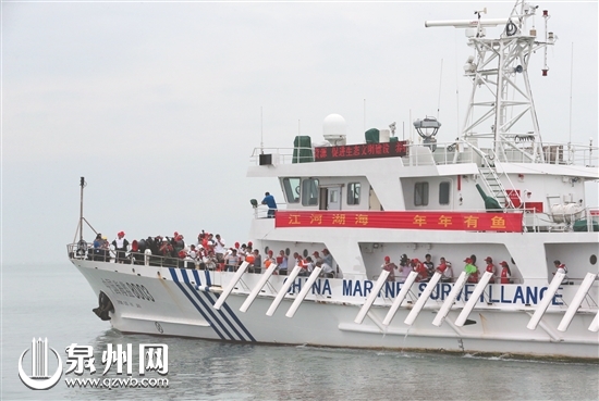 6月10日，我市在泉州湾湾外海域举办2019年“放鱼日”活动，现场放鱼92万尾。