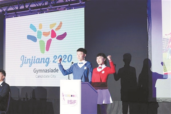 选拔赛中，选手须就英语演讲、才艺展示、英语互动三个方面进行能力展示。