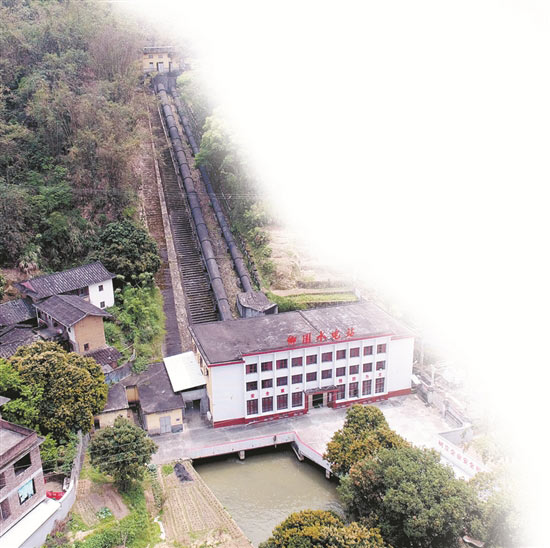 永春卿园水电站是一座发电和引水灌溉的综合性电站， 为周边两千多亩农作物输送生命之源。