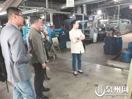 联盟工作人员走访会员企业，了解企业需求。