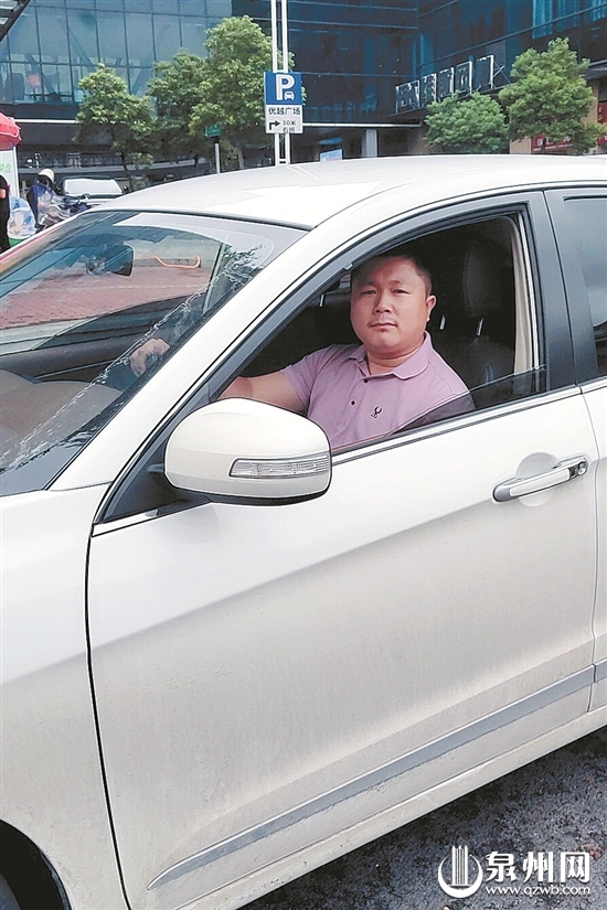 刘师傅及时察觉乘客轻生的念头