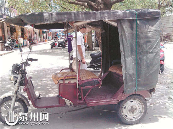 加装雨棚的电动三轮车 加装雨棚的电动三轮车