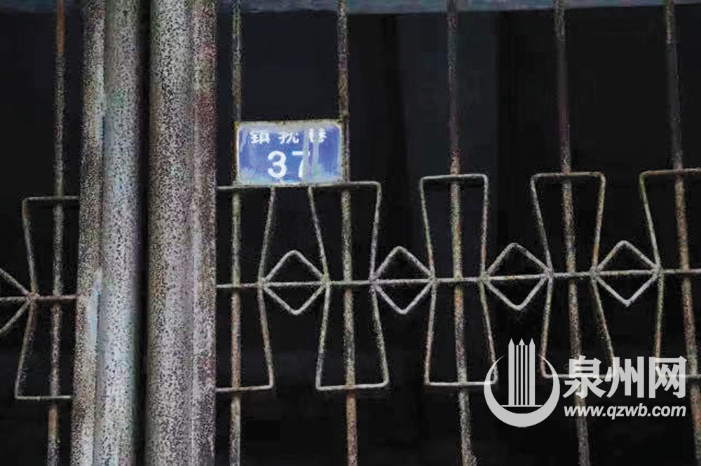 中山路镇抚巷37号：沉寂30载 蜕变“爱情夜市”