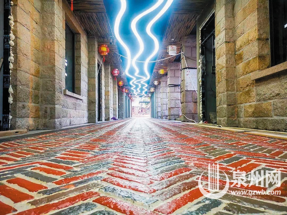 中山路镇抚巷37号：沉寂30载 蜕变“爱情夜市”