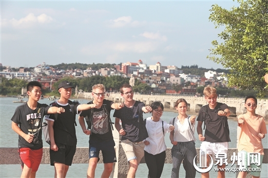 德国诺市青少年参观洛阳桥 德国诺市青少年参观洛阳桥