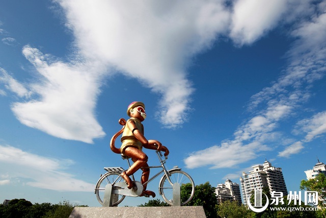 《巡猴》雕塑落户笋江园 《巡猴》雕塑落户笋江园