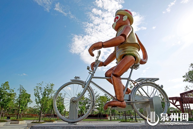 《巡猴》雕塑落户笋江园 《巡猴》雕塑落户笋江园