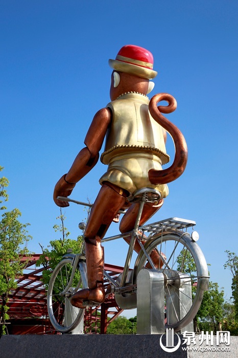 《巡猴》雕塑落户笋江园 《巡猴》雕塑落户笋江园