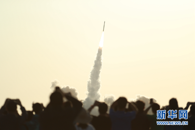 8月31日7时41分，我国在酒泉卫星发射中心用快舟一号甲运载火箭，以“一箭双星”方式，成功将微重力技术实验卫星和潇湘一号07卫星发射升空，卫星均进入预定轨道。