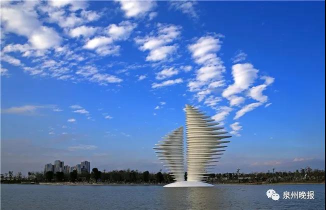 海上丝绸之路艺术公园·亚洲园主雕塑“帆影”(陈起拓 摄) 海上丝绸之路艺术公园·亚洲园主雕塑“帆影”(陈起拓 摄)