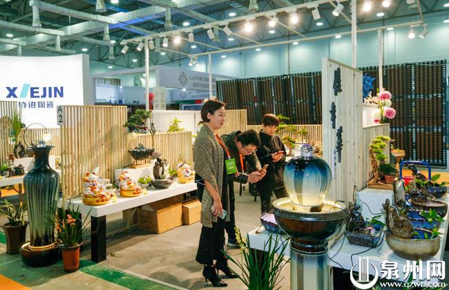 市民在第二届中国·南安海丝泛家居产业博览会参观