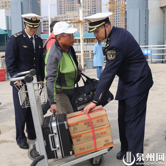 情暖台胞回乡路 情暖台胞回乡路